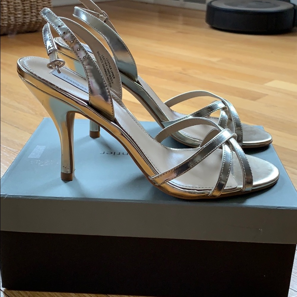 Gold heels - Picture 2 of 3